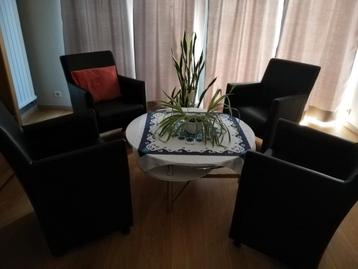 4 places sur roulettes. 10€/pièce., Enlèvement, Utilisé