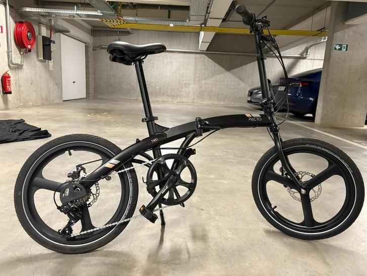 Pacto two vouwfiets, Fietsen en Brommers, Fietsen | Vouwfietsen, Zo goed als nieuw, Versnellingen, Ophalen