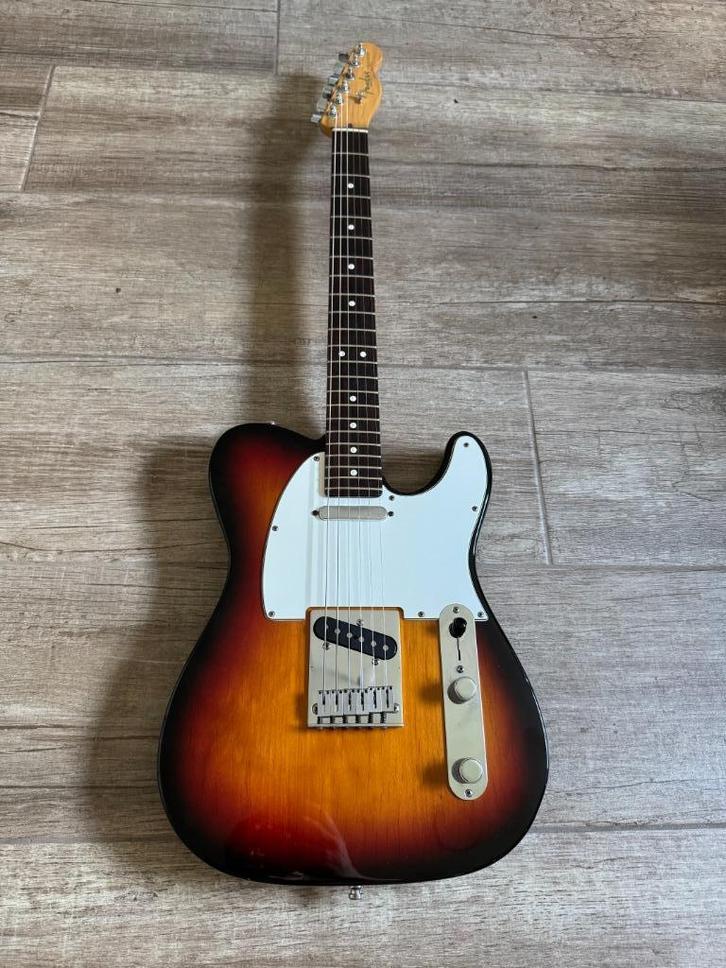Fender Telecaster Standard 2000, Muziek en Instrumenten, Snaarinstrumenten | Gitaren | Elektrisch, Zo goed als nieuw, Solid body