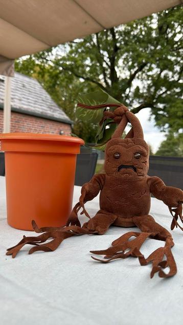 Mandragore Harry Potter - Peluche hurlante et vibrante beschikbaar voor biedingen