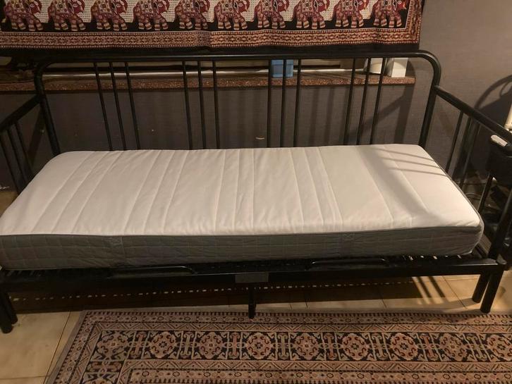 Metalen zetelbed, Huis en Inrichting, Slaapkamer | Slaapbanken, Zo goed als nieuw, Ophalen