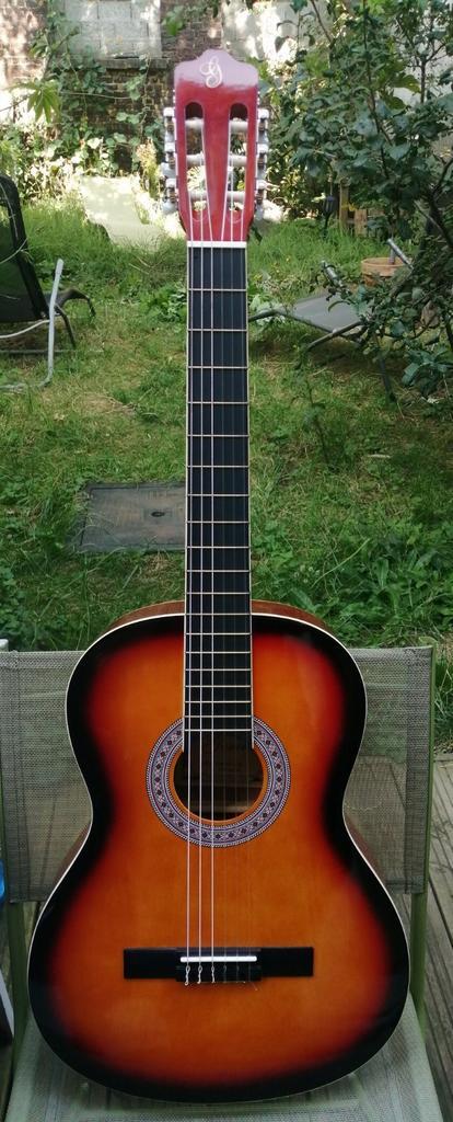 Guitare classique 4/4 Gomez + housse Tobago noire, Musique & Instruments, Instruments à corde | Guitares | Acoustiques, Comme neuf