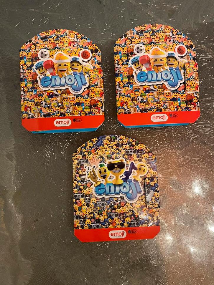 Complete set Emoji Stikeez verzamelboxen, Verzamelen, Poppetjes en Figuurtjes, Ophalen