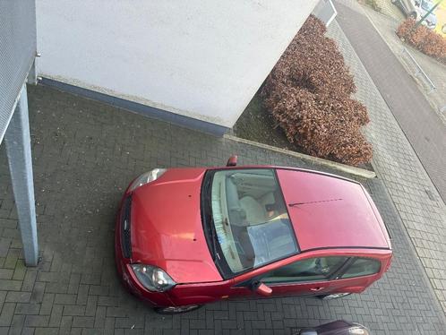 Ford fiesta, Auto's, Ford, Bedrijf, Fiësta, Benzine, Euro 5, 2 deurs, Handgeschakeld, Rood, Beige, Stof, Ophalen