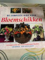 3 boeken : bloemschikken, Ophalen of Verzenden, Zo goed als nieuw