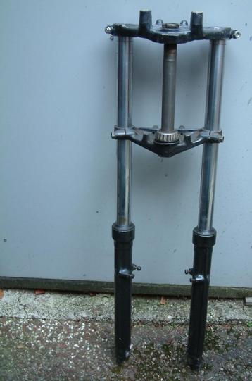1 voorvork honda    35 mm  beschikbaar voor biedingen