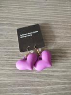 Mooie grote oorbellen/ hartjes, Handtassen en Accessoires, Oorbellen, Overige materialen, Hangers, Paars, Nieuw