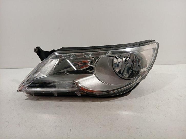 Koplamp links Volkswagen Tiguan, Auto-onderdelen, Verlichting, Volkswagen, Gebruikt, Herkomst onderdeel bekend, 12 maanden garantie