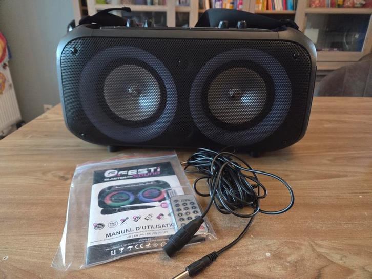 Luidspreker bluetooth Festi Blaster 300 zwart, TV, Hi-fi & Vidéo, Enceintes, Comme neuf, Haut-parleur central, 120 watts ou plus