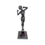 Femme Art Deco en métal chrome sur son socle