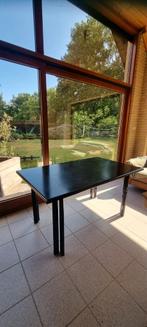 Uitschuifbare tafel, zwart, middenstuk dat uitplooit., Huis en Inrichting, Ophalen, Gebruikt
