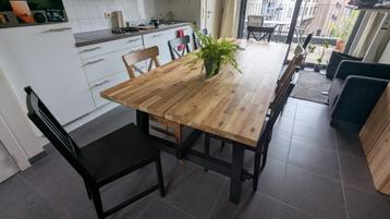 Tafel eettafel IKEA Skogsta - kitchen table beschikbaar voor biedingen