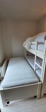 Stapelbed (3 slaapplaatsen) quasi nieuw, Huis en Inrichting, Ophalen, 100 cm, Eenpersoons, 210 cm