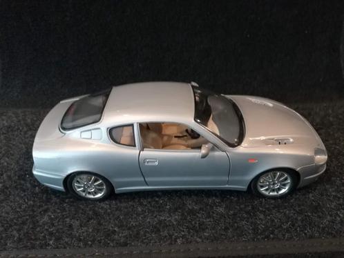 MASERATI 3200 GT 1998 - 1:18 - Burago, Hobby en Vrije tijd, Modelauto's | 1:18, Zo goed als nieuw, Auto, Burago, Ophalen of Verzenden