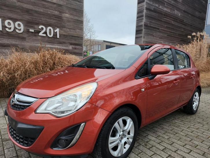 Opel corsa 
Année 2013
1200 essence ️ / airco, Auto's, Opel, Bedrijf, Corsa, Airconditioning, Centrale vergrendeling, Elektrische buitenspiegels