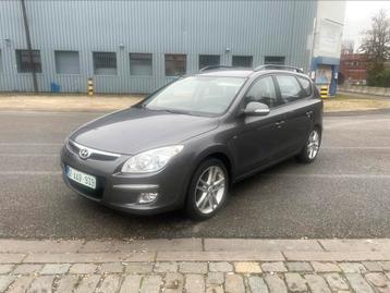 Hyundai i30 cw 1.6 16V  disponible aux enchères