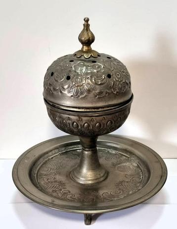 Wierookpot / brander. beschikbaar voor biedingen