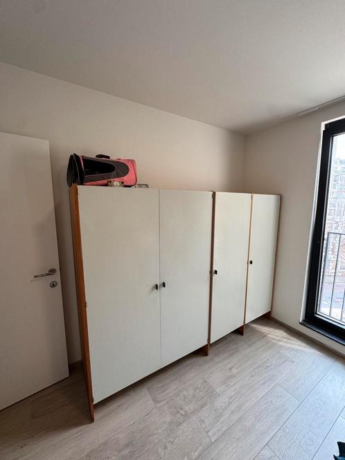 Te koop: Grote, stevige kast – veel opbergruimte, Huis en Inrichting, Kasten | Kleerkasten, Gebruikt, Ophalen