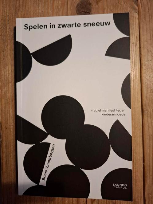 Bruno Vanobbergen - Spelen in zwarte sneeuw, Boeken, Politiek en Maatschappij, Gelezen, Ophalen of Verzenden