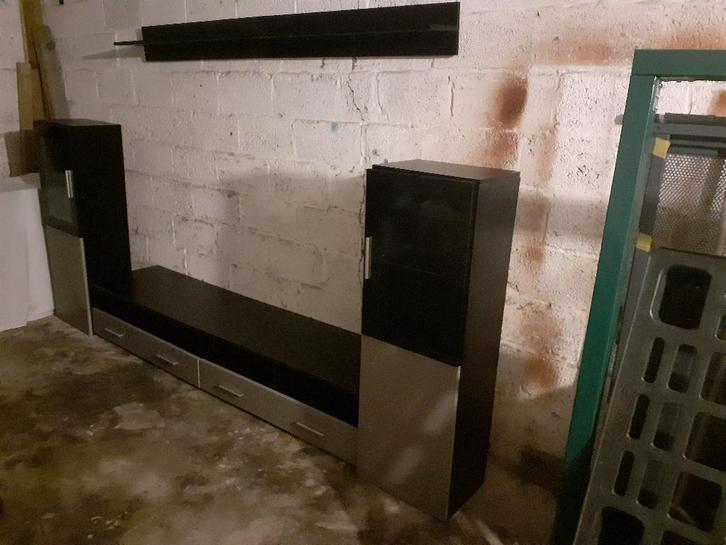 ENSEMBLE DE MEUBLES - 2 MEUBLES BAS/ 2 COLONNES/ 2 ETAGERES, Maison & Meubles, Armoires | Mobilier de télévision, Comme neuf, Verre