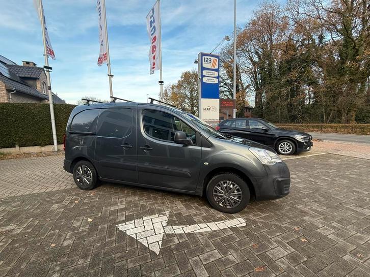 Citroen Berlingo 16hdi 100pk euro 6b lichte vracht Gps airco, Auto's, Bestelwagens en Lichte vracht, Bedrijf, Te koop, ABS, Airbags