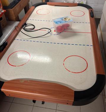GRATIS airhockey speeltafel beschikbaar voor biedingen