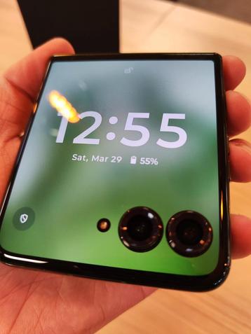 Motorola Razr 50 Ultra 512GB beschikbaar voor biedingen