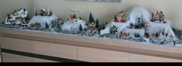 Village de Noël complet, Divers, Noël, Comme neuf, Enlèvement