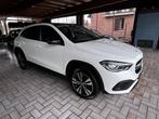 Mercedes-Benz GLA 180 Business Solution full option 13450 K, Autos, Mercedes-Benz, Berline, Automatique, Achat, Blanc