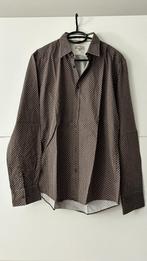 Bruin hemd met witte print, Kleding | Heren, Overhemden, Ophalen of Verzenden, Zo goed als nieuw, Halswijdte 41/42 (L), WE