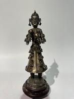 Indiaas beeldje, Verzenden