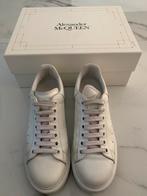Sneakers van het merk Alexander McQueen T.37,5 100€, Kleding | Dames, Schoenen, Ophalen, Gedragen