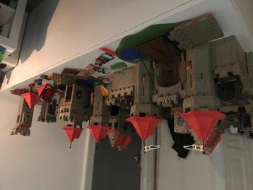 Mega kasteel PlayMobile  beschikbaar voor biedingen