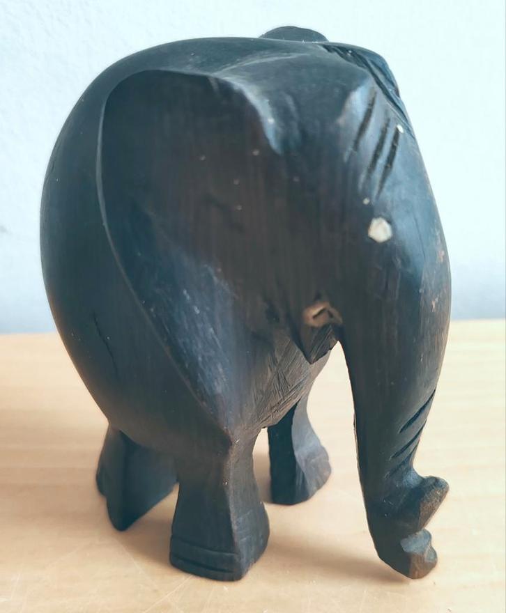 Vintage handgesneden olifant van massief hout - 9 cm - stijl, Antiek en Kunst, Kunst | Beelden en Houtsnijwerken, Ophalen of Verzenden