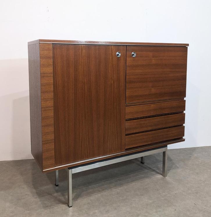 Highboard vintage en teck 1960s, Maison & Meubles, Armoires | Dressoirs, Teck, Enlèvement