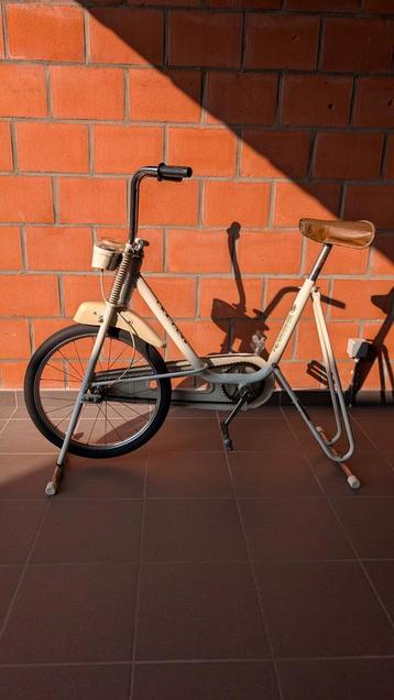 🚴‍♂️ Vintage hometrainer van Kynast beschikbaar voor biedingen