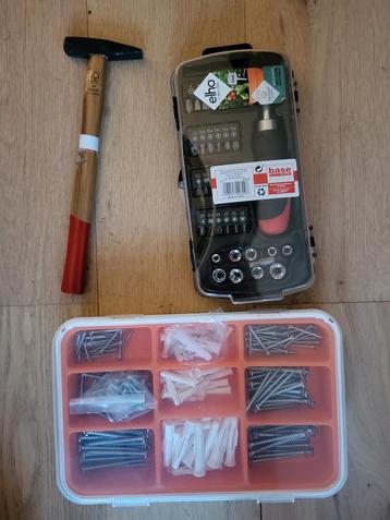 Lot d'outils  beschikbaar voor biedingen