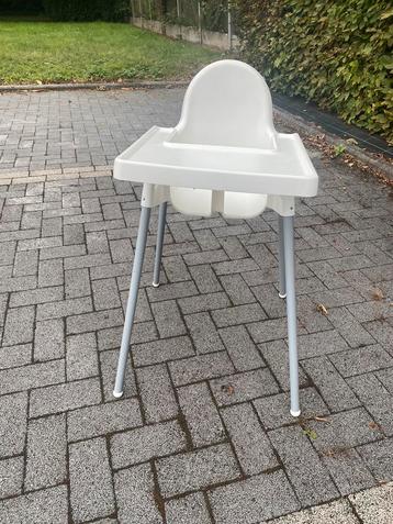 Eetstoel beschikbaar voor biedingen
