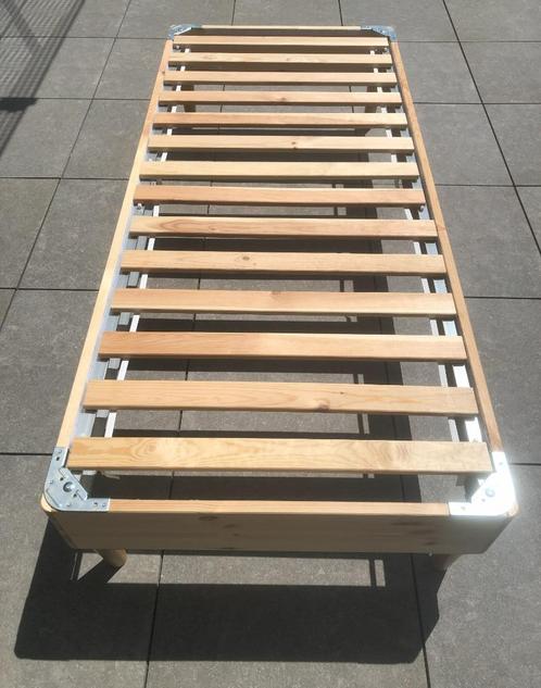 Lit 90x200 + matelas (Ikea), Huis en Inrichting, Slaapkamer | Bedden, Zo goed als nieuw, Eenpersoons, 90 cm, 200 cm, Hout, Beige