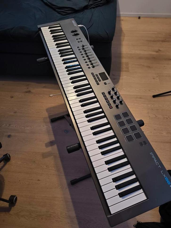 Nektar LX88+ midi keyboard & Millenium Keyboard standaard, Muziek en Instrumenten, Midi-apparatuur, Ophalen