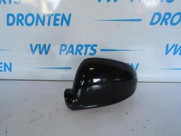 Spiegelkap links van een Volkswagen Jetta beschikbaar voor biedingen
