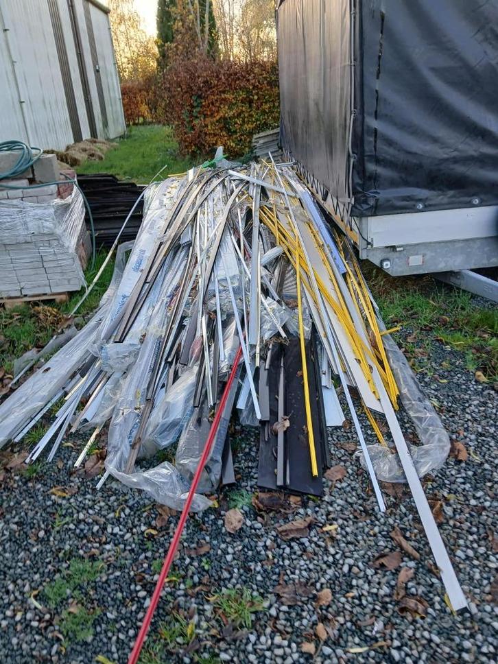 GRATIS PVC PROFIELEN, PLANCHETTEN, KABELGOTEN ETC, Doe-het-zelf en Bouw, Platen en Panelen, Nieuw, Overige materialen, Minder dan 20 mm