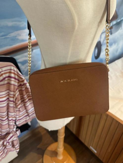 Michael Kors Schoudertas nieuw!, Handtassen en Accessoires, Tassen | Damestassen, Nieuw, Schoudertasje, Bruin, Ophalen of Verzenden