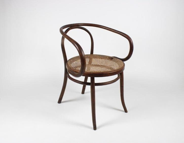 oude stoel Thonet 209 bentwood, Antiek en Kunst, Antiek | Meubels | Stoelen en Sofa's, Ophalen