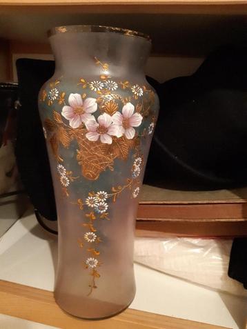Grand vase ancien - verre opalin avec émaux beschikbaar voor biedingen