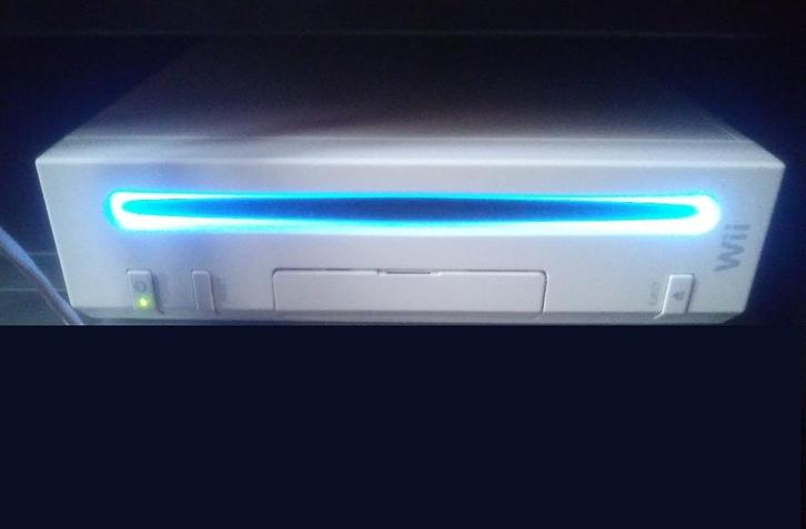 Wii spelcomputer compleet met 20 geïnstalleerde games, Games en Spelcomputers, Spelcomputers | Nintendo Wii, Zo goed als nieuw