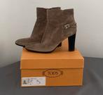 Bottines en daim véritable., Enlèvement ou Envoi, Beige, Comme neuf, Boots et Botinnes