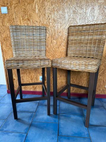 2 Chaises haute  beschikbaar voor biedingen