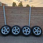 Originele Mercedes CLA velgen met winterbanden.Nooit gebruik, Auto-onderdelen, Banden en Velgen, Ophalen, Winterbanden, Band(en)