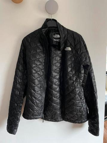 Veste North Face - noire  disponible aux enchères